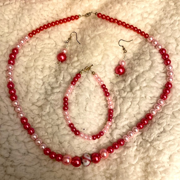 Pink pearl jewelry set - Picture 2 of 5